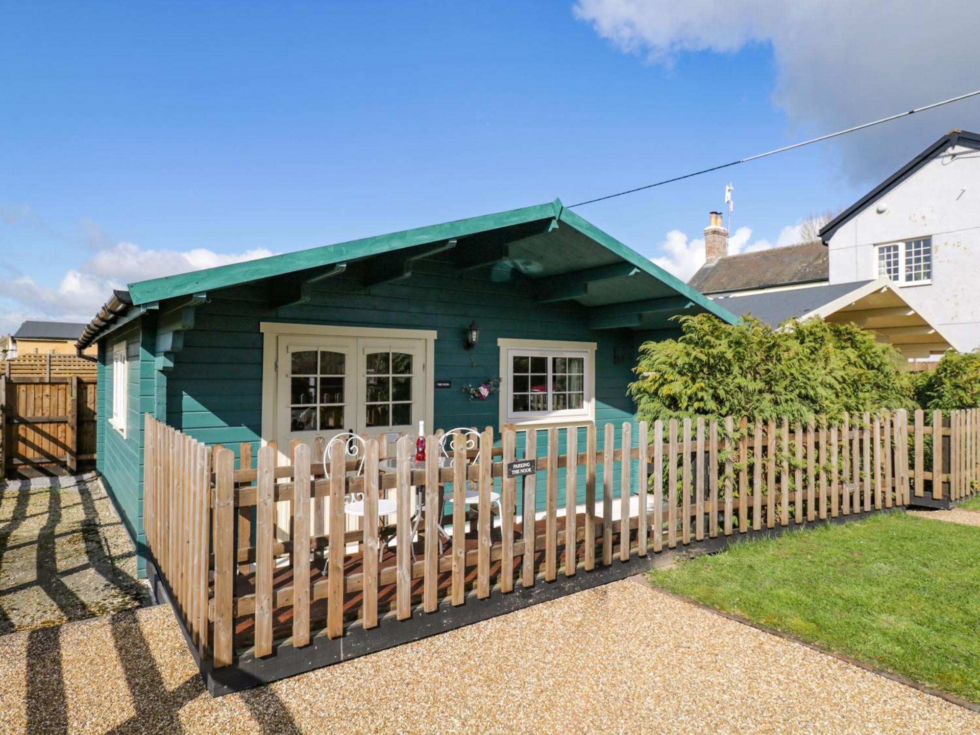 The Nook Villa Swindon Bagian luar foto